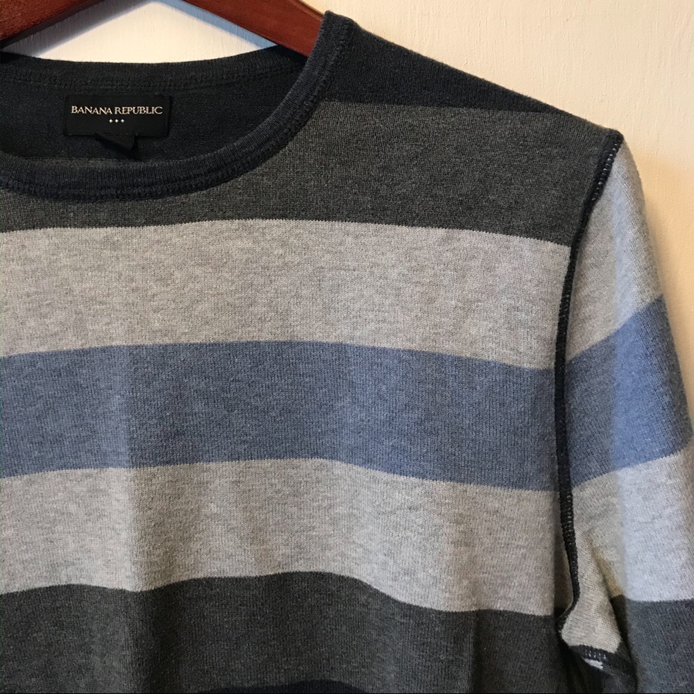 Banana Republic Gray/Blue Long Sleeve Shirt.